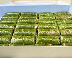 Gaziantep Baklava green pistachio