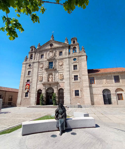 Avila / Basilica of Saint Teresa