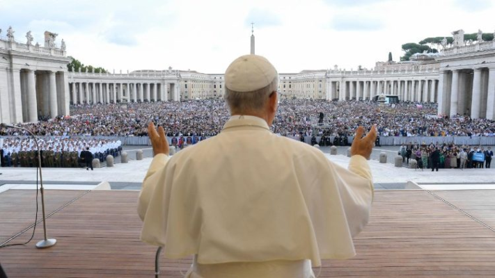 Attend a Papal Audience or Sunday Blessing