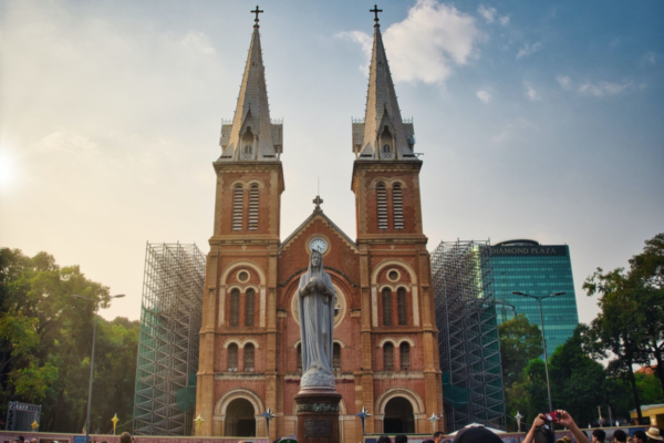 Visit Notre-Dame Cathedral Basilica of Saigon
