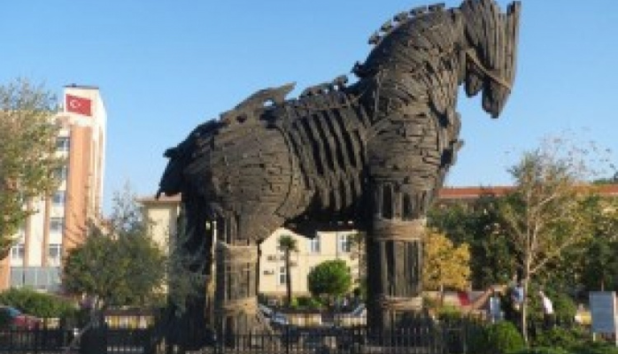 Take Photos with the Trojan Horse