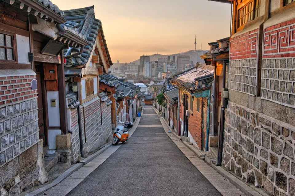 The Colors of East Asia
